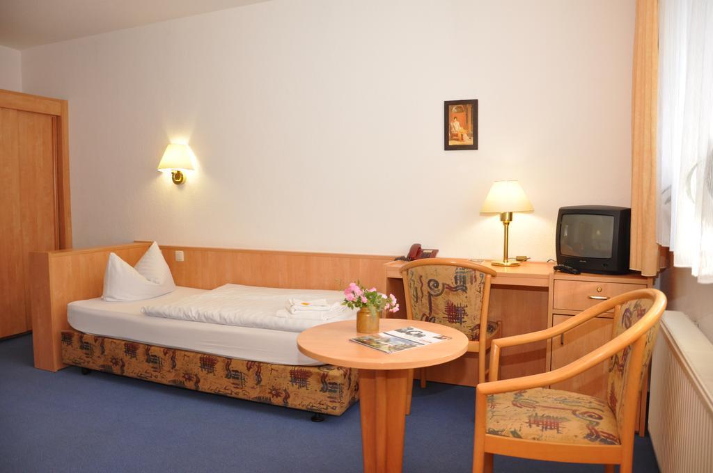Pension Lindenhof Kromsdorf Εξωτερικό φωτογραφία