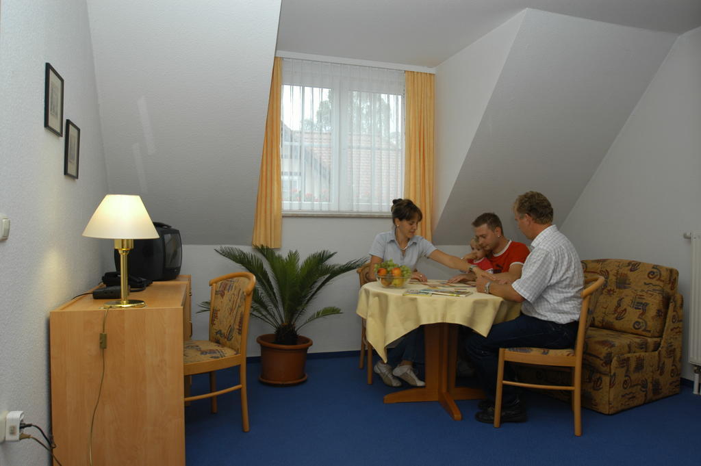 Pension Lindenhof Kromsdorf Δωμάτιο φωτογραφία